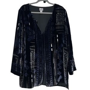 Chico’s Women’s Velvety Top Size 2 (M 12-14)